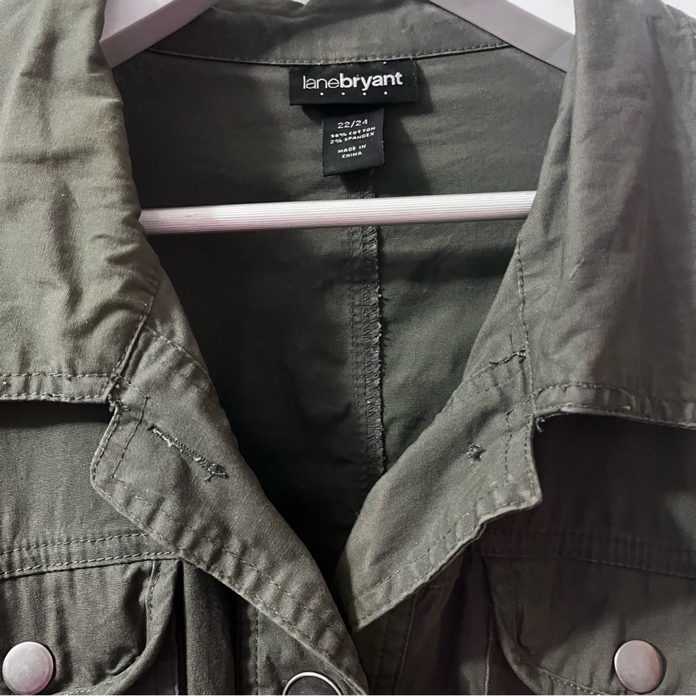 + LB Jacket - Picture 5 of 10